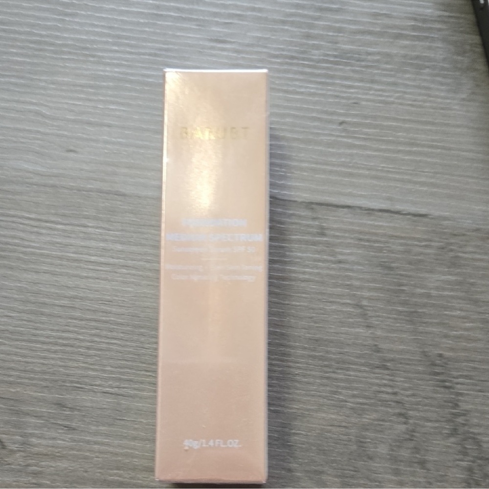 🛍️ 3 for $10 🛍️ Barubt Foundation with SPF 50 Medium Moisturizing & Even Skin - Picture 4 of 6